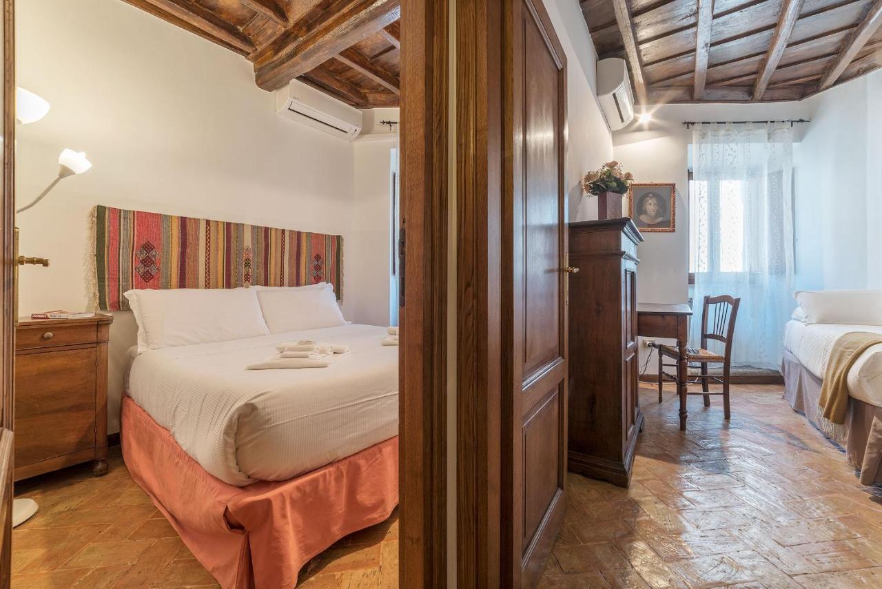 By The Charming Piazza Navona - Fromhometorome Exterior photo