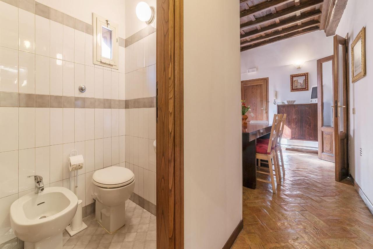 By The Charming Piazza Navona - Fromhometorome Exterior photo