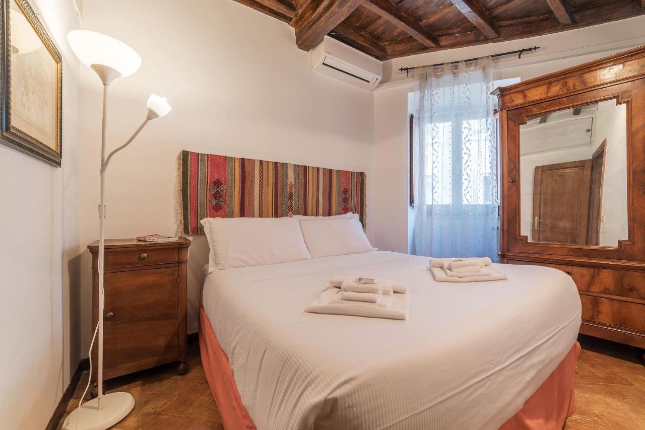 By The Charming Piazza Navona - Fromhometorome Exterior photo